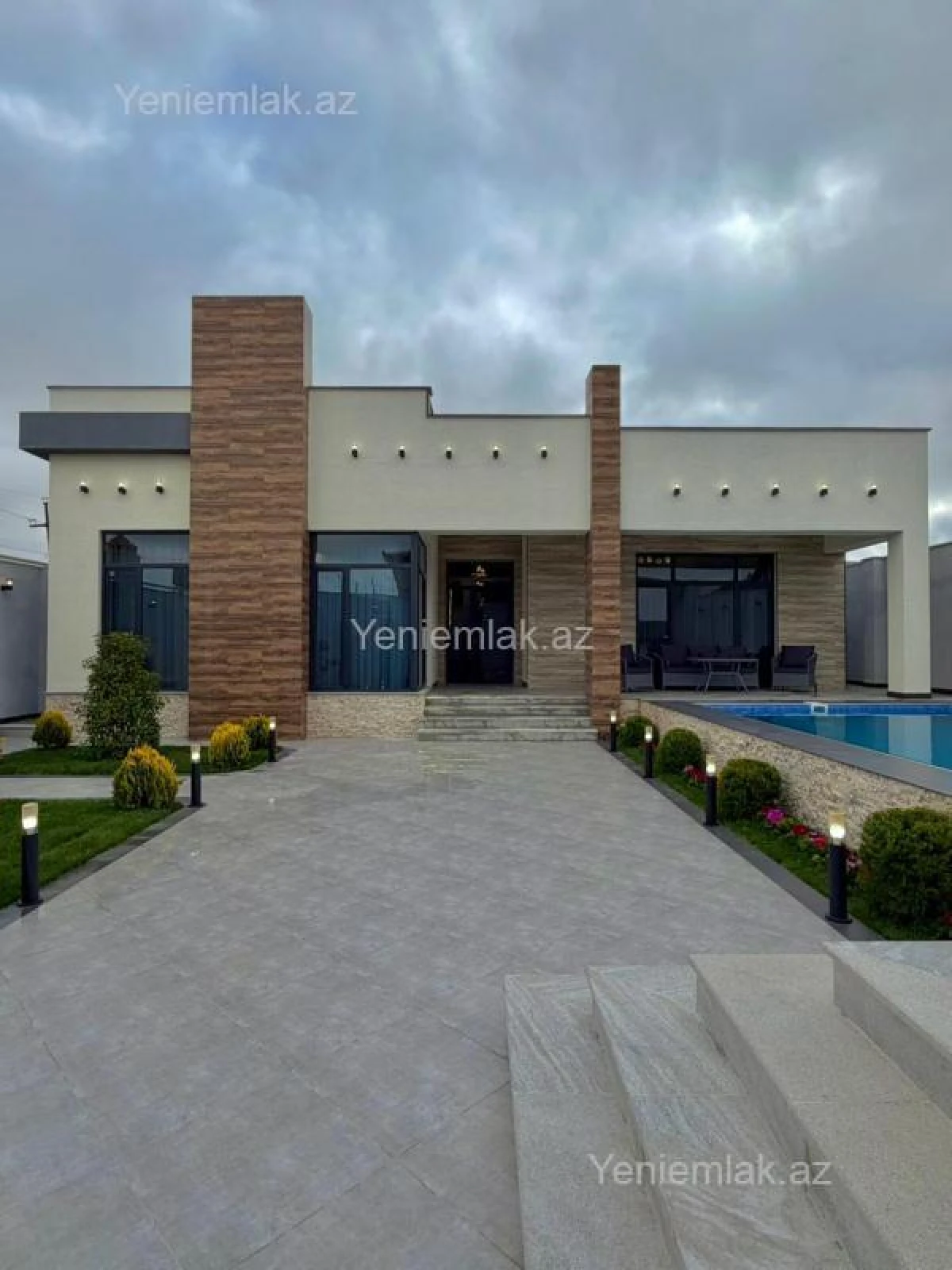Satılır 4 otaqlı həyət evi 202 m²