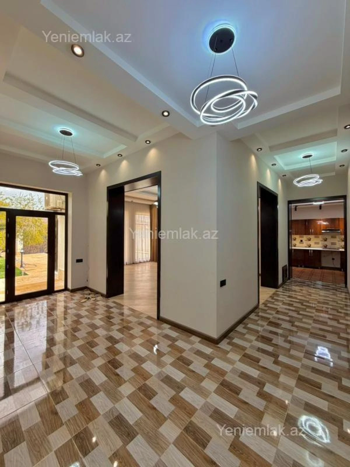 Satılır 4 otaqlı həyət evi 180 m²