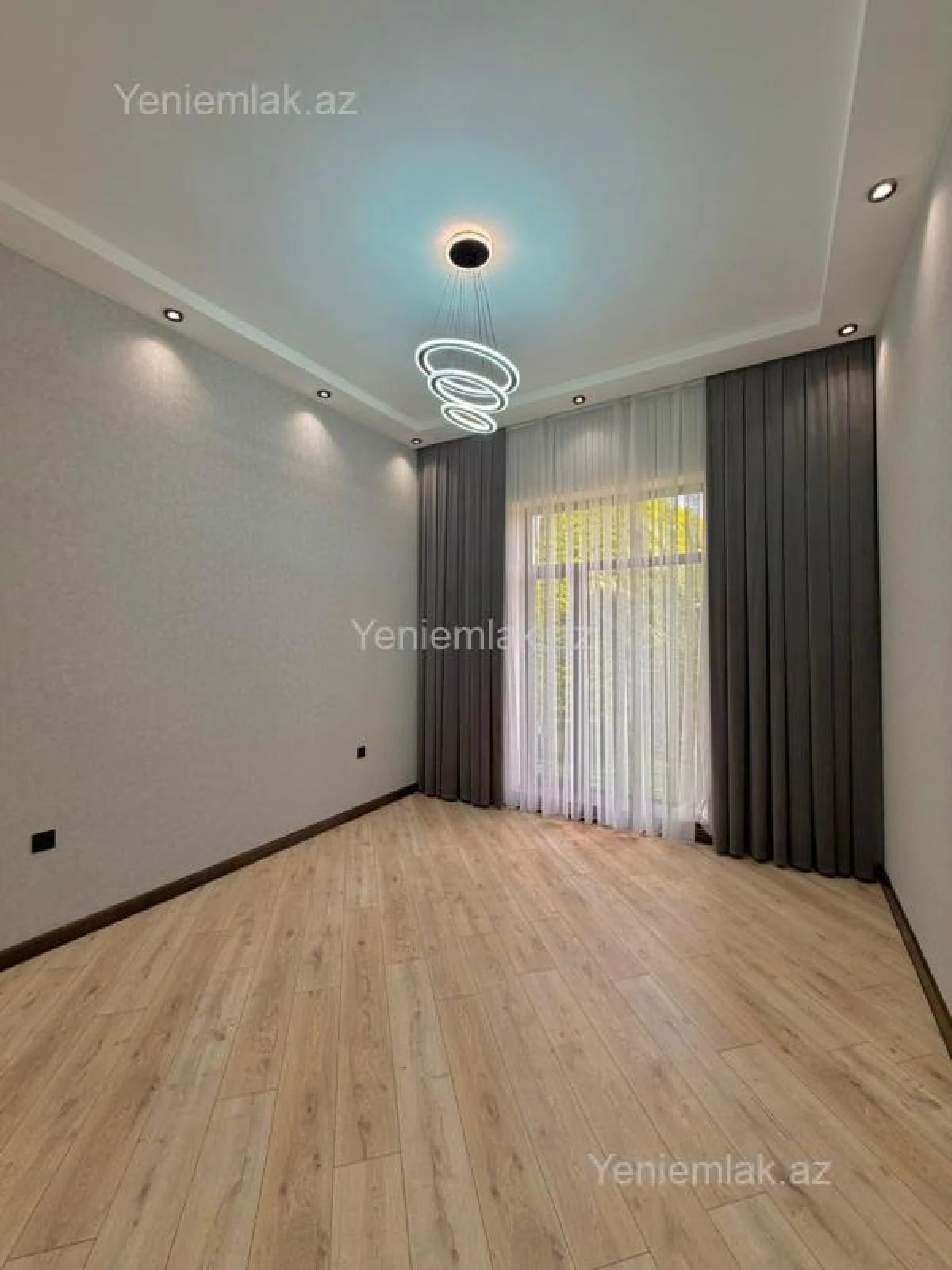 Satılır 4 otaqlı həyət evi 180 m²