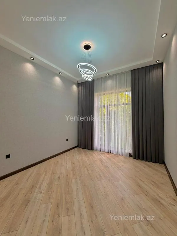 Satılır 4 otaqlı həyət evi 180 m²