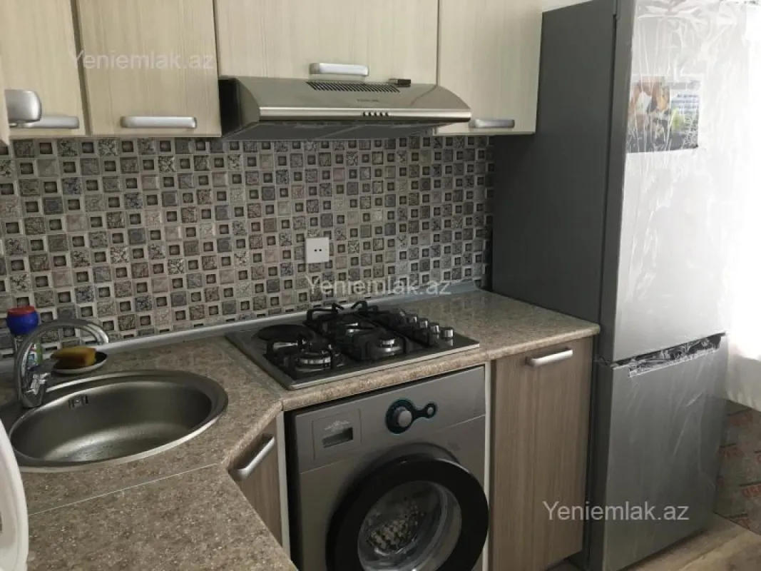 Satılır 2 otaqlı köhnə tikili 55 m²