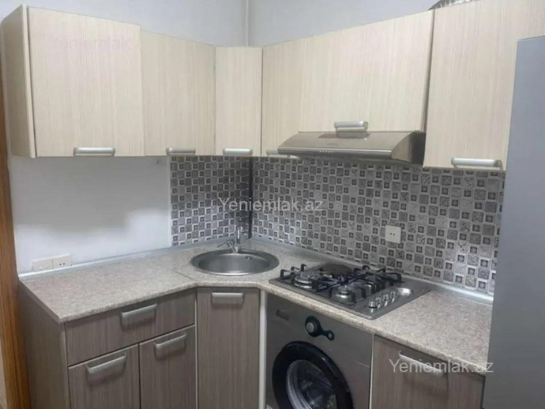 Satılır 2 otaqlı köhnə tikili 55 m²