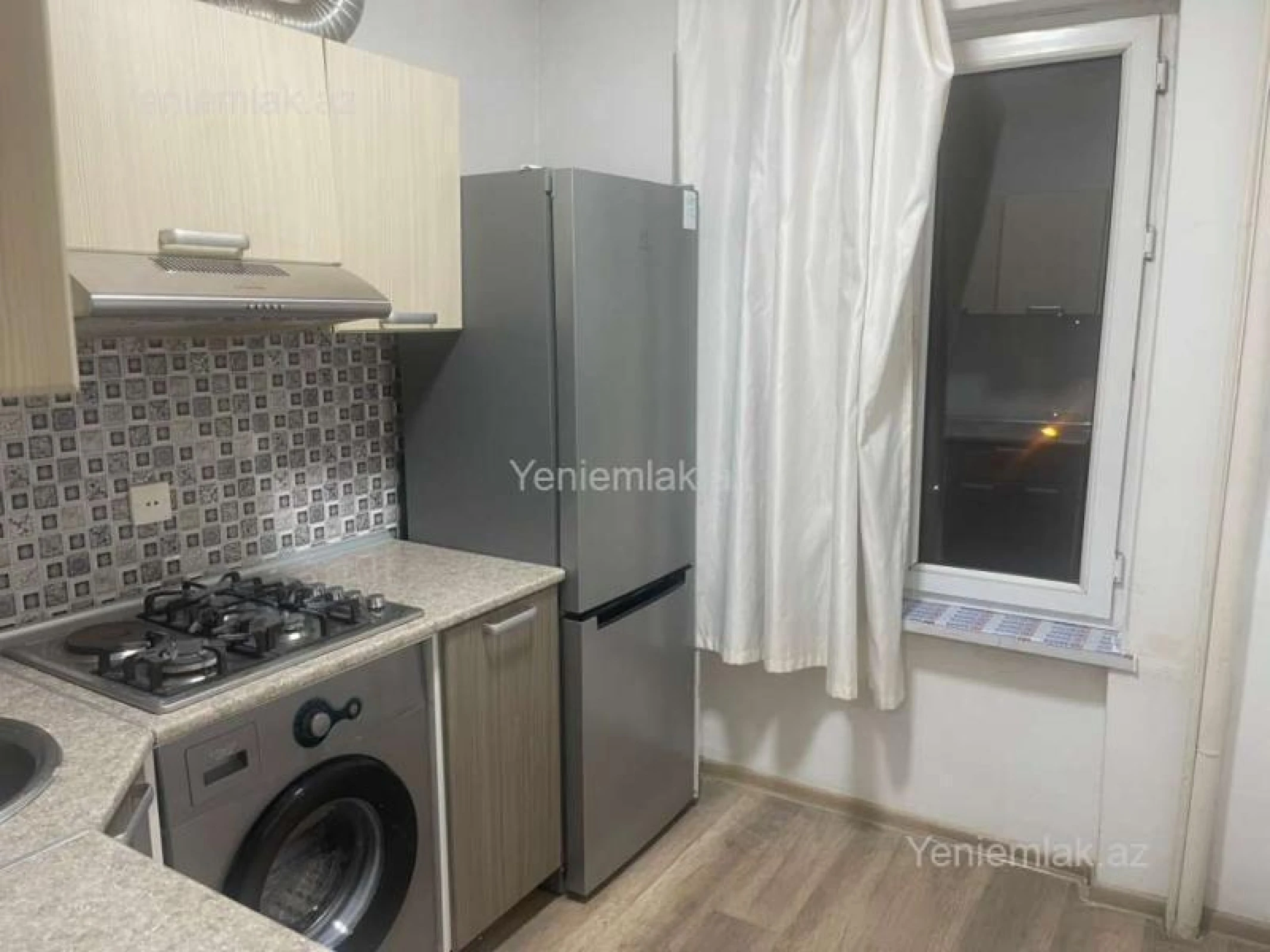 Satılır 2 otaqlı köhnə tikili 55 m²