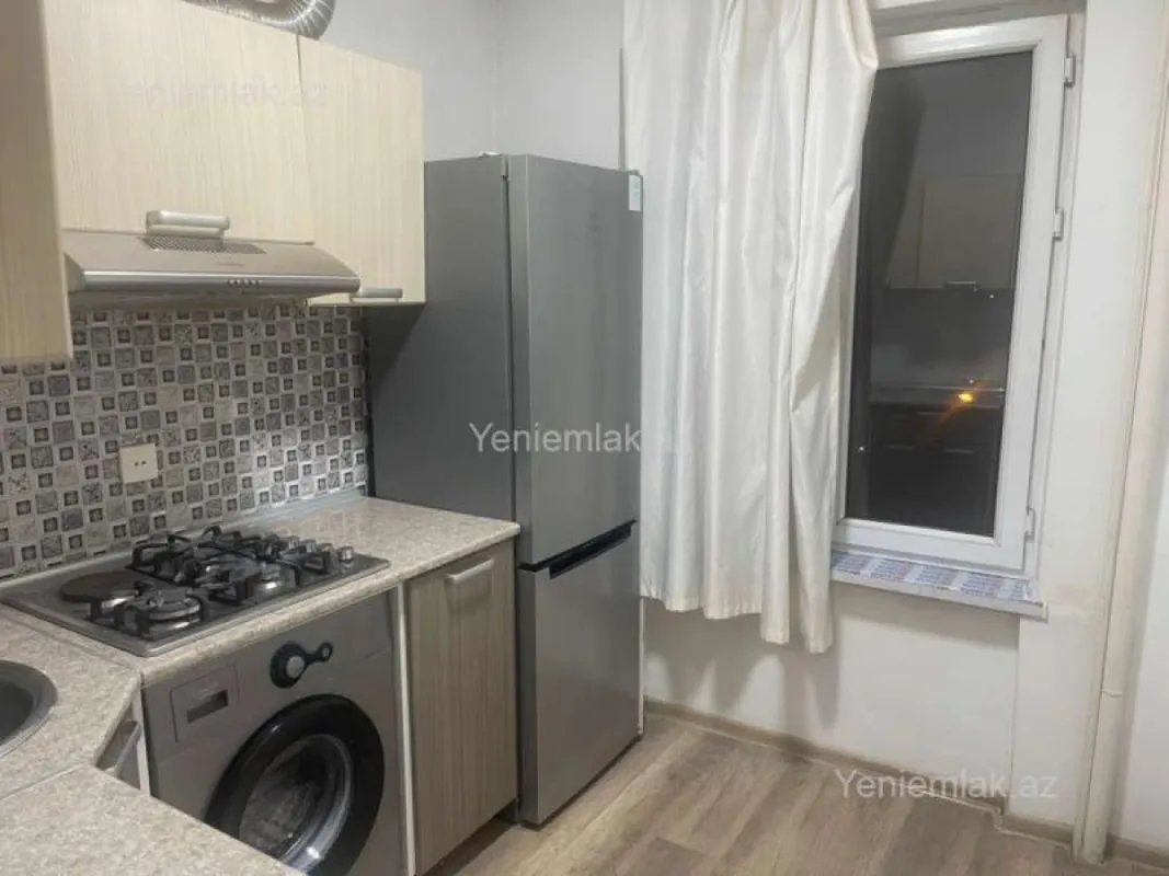 Satılır 2 otaqlı köhnə tikili 55 m²