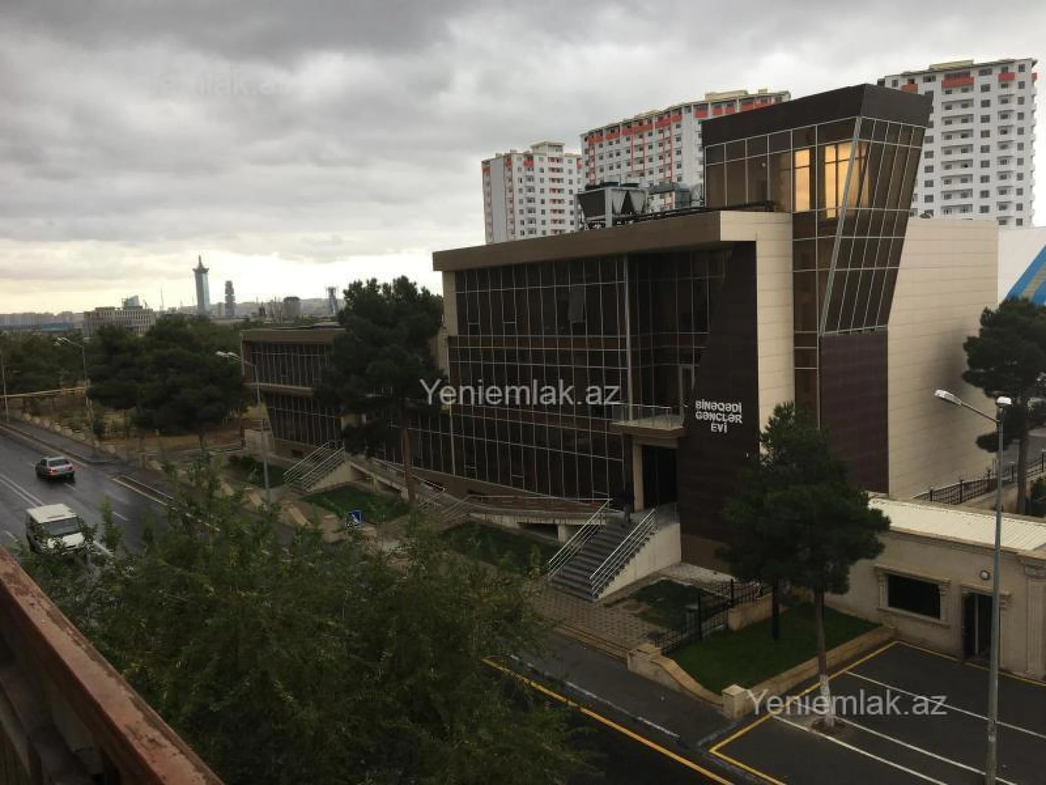 Satılır 2 otaqlı köhnə tikili 55 m²