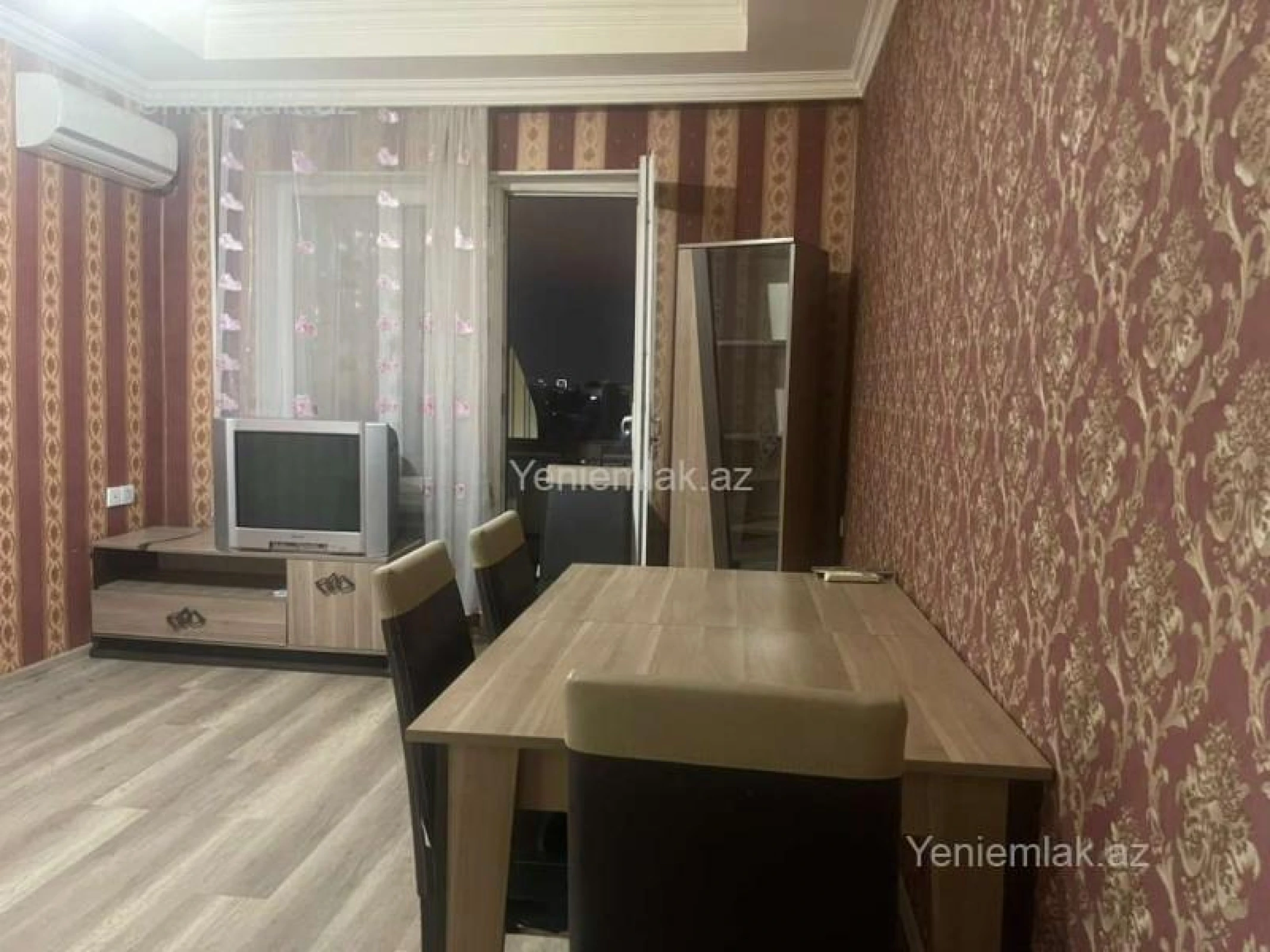 Satılır 2 otaqlı köhnə tikili 55 m²
