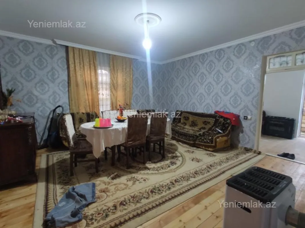 Satılır 4 otaqlı həyət evi 120 m²