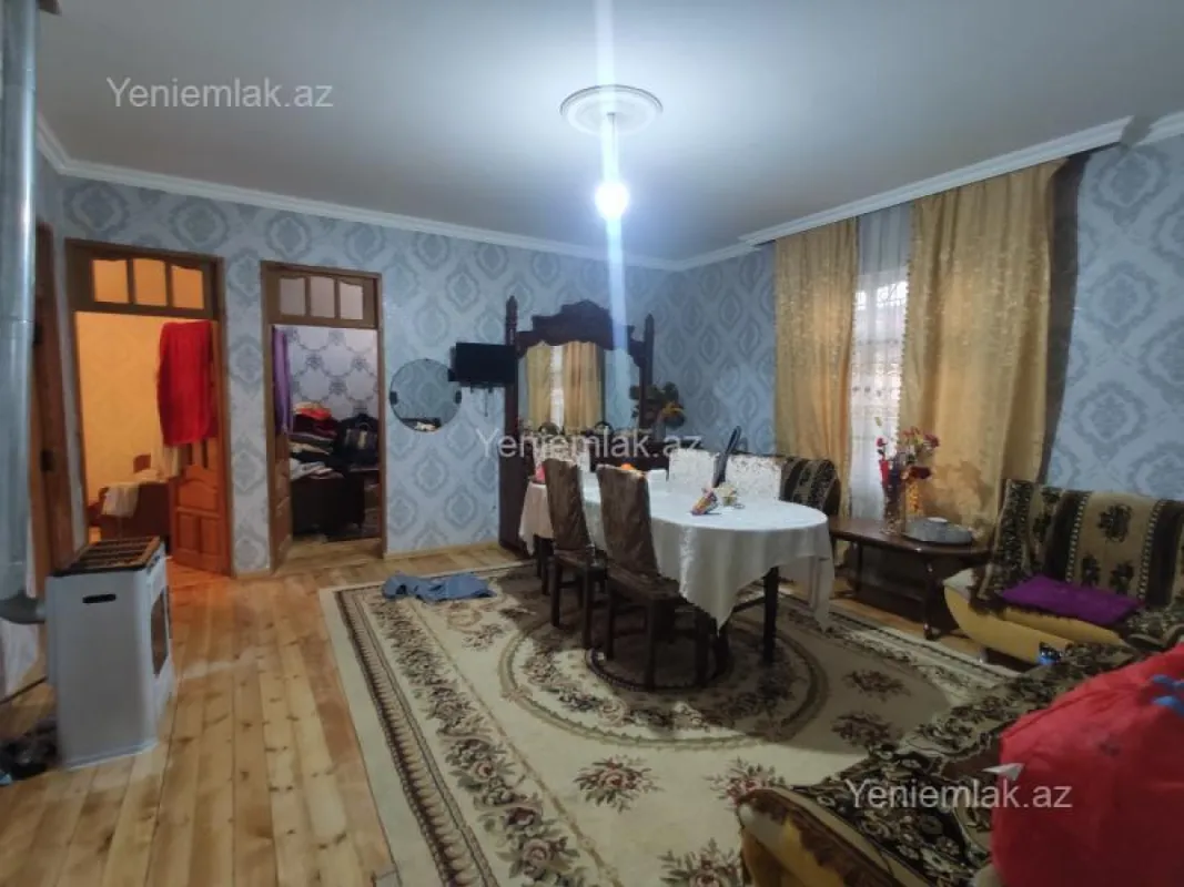 Satılır 4 otaqlı həyət evi 120 m²