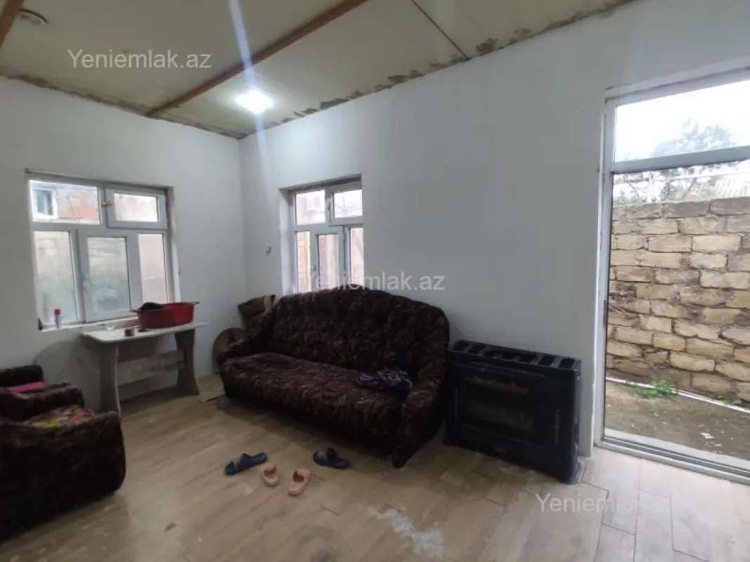 Satılır 4 otaqlı həyət evi 120 m²