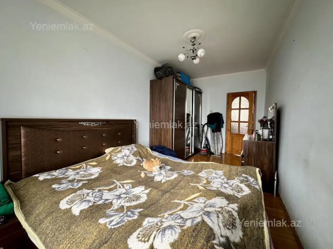Satılır 3 otaqlı köhnə tikili 70 m²