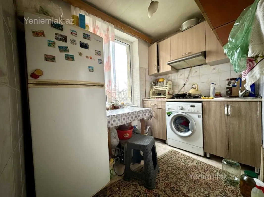 Satılır 3 otaqlı köhnə tikili 70 m²