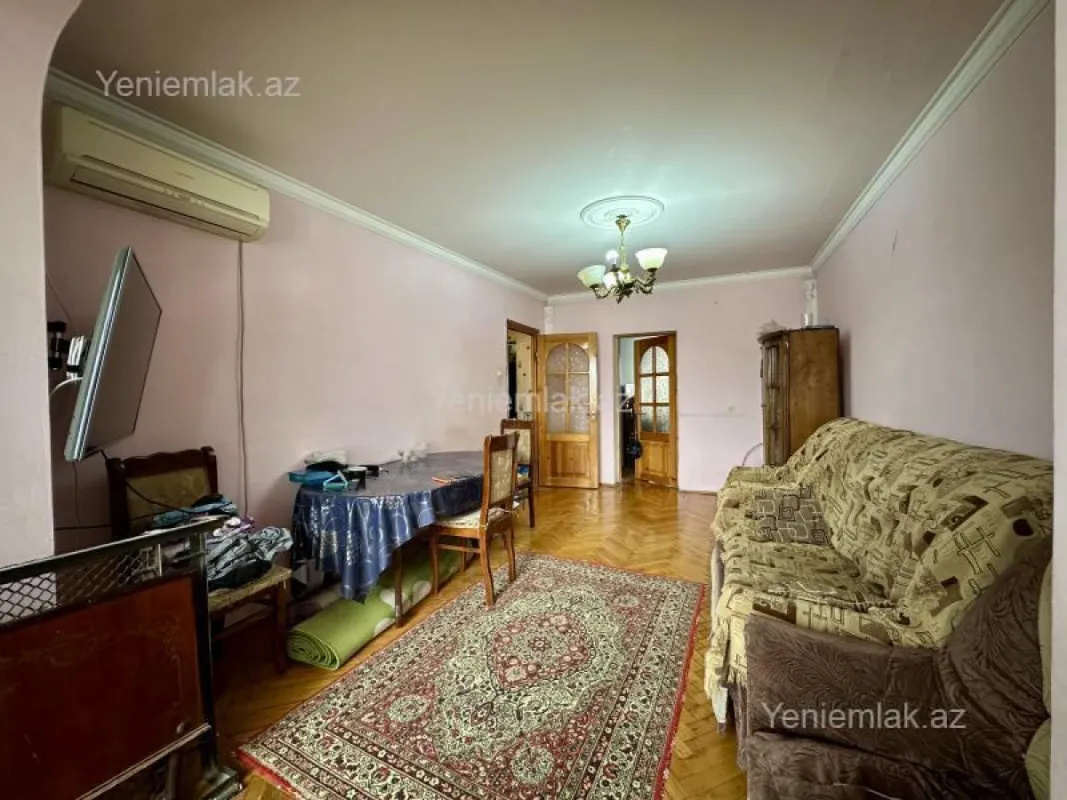 Satılır 3 otaqlı köhnə tikili 70 m²