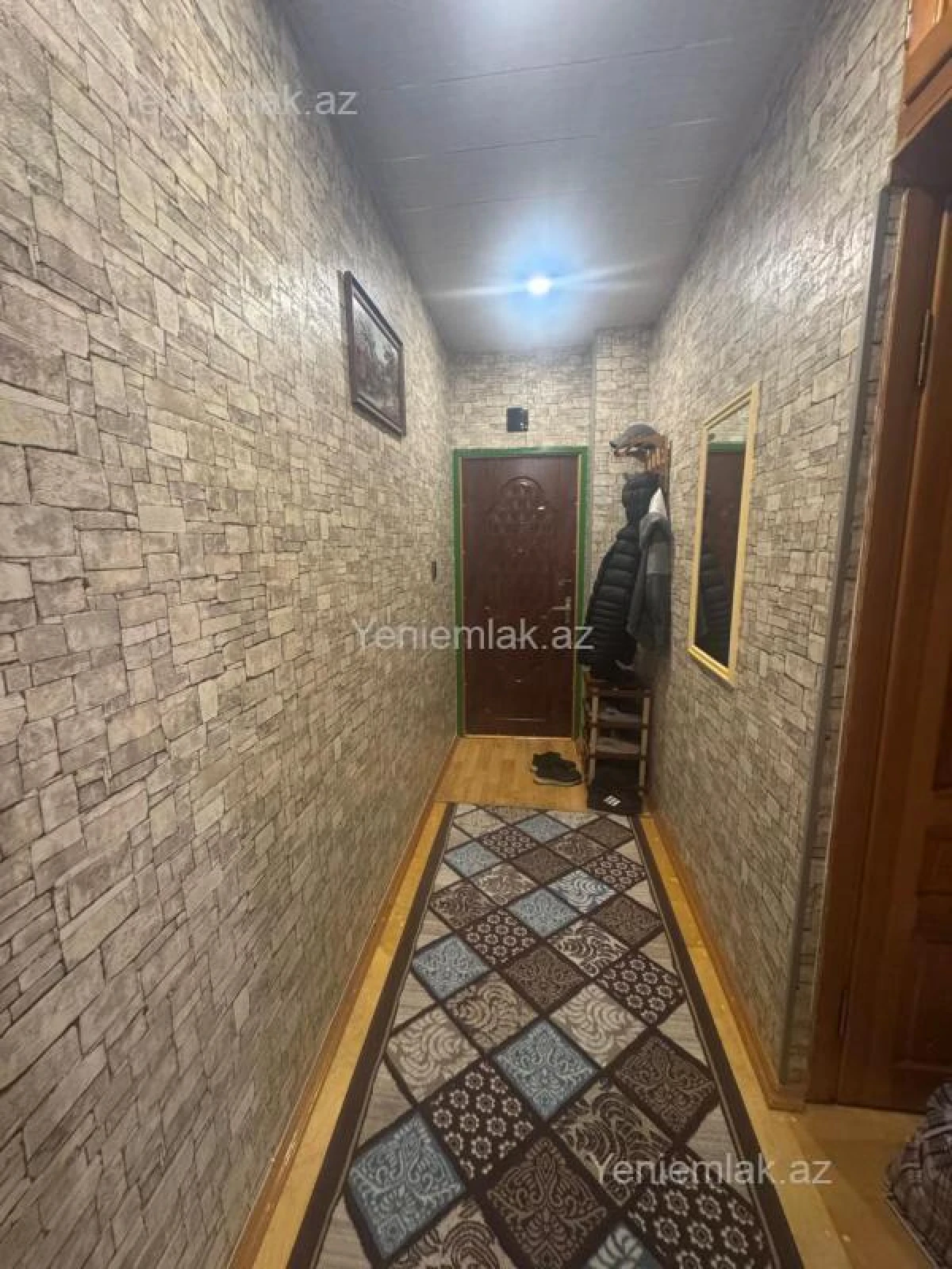 Satılır 2 otaqlı köhnə tikili 40 m²