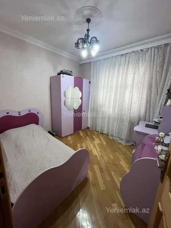Satılır 3 otaqlı köhnə tikili 80 m²