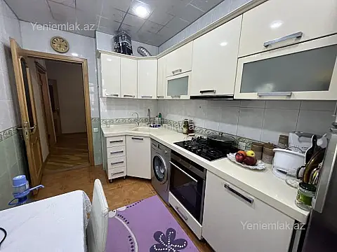 Satılır 3 otaqlı köhnə tikili 80 m²