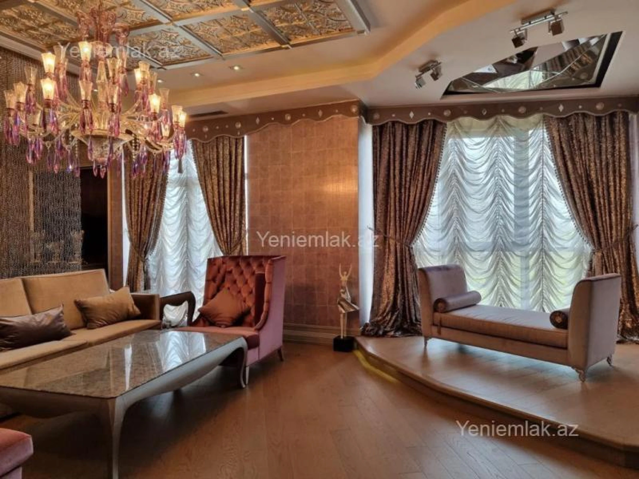 Satılır 4 otaqlı yeni tikili 240 m²