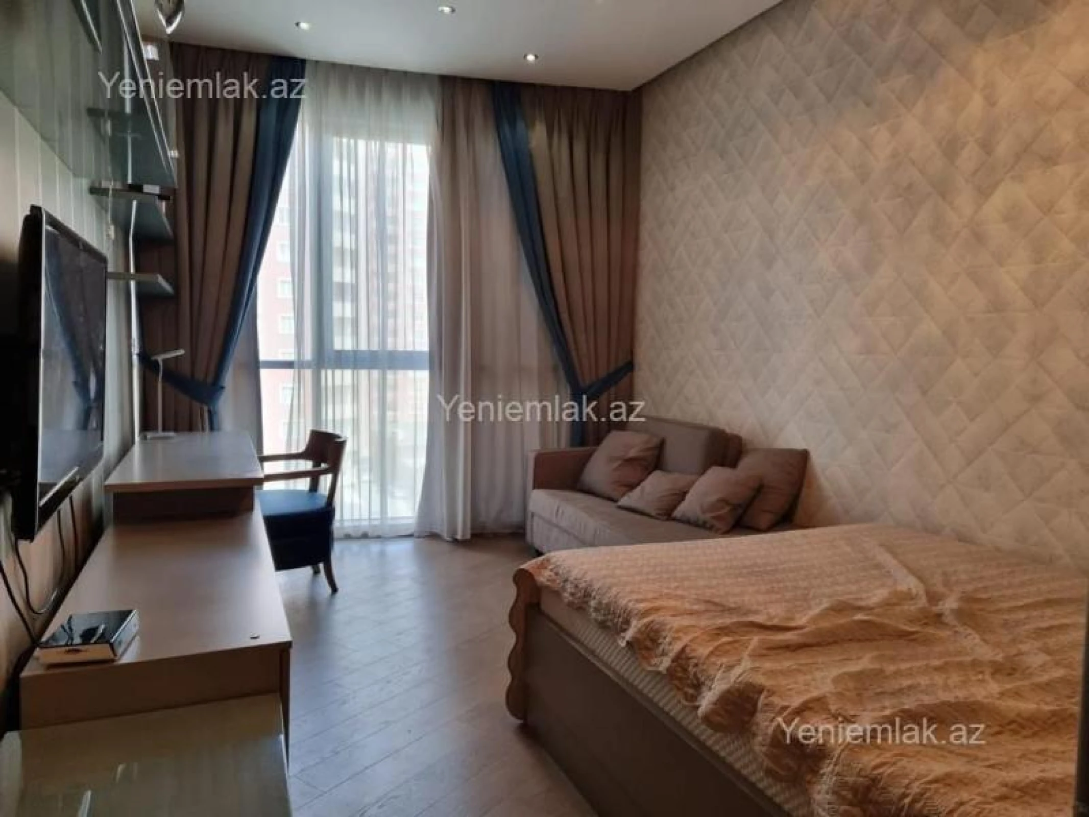 Satılır 4 otaqlı yeni tikili 240 m²