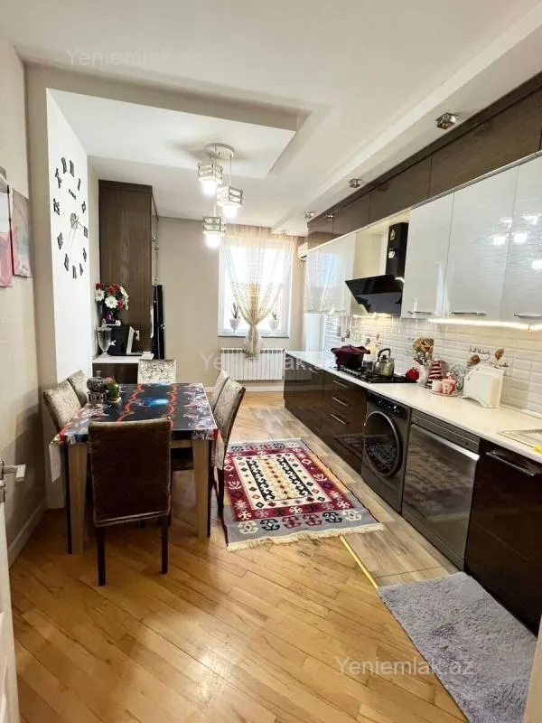 Satılır 3 otaqlı yeni tikili 135 m²