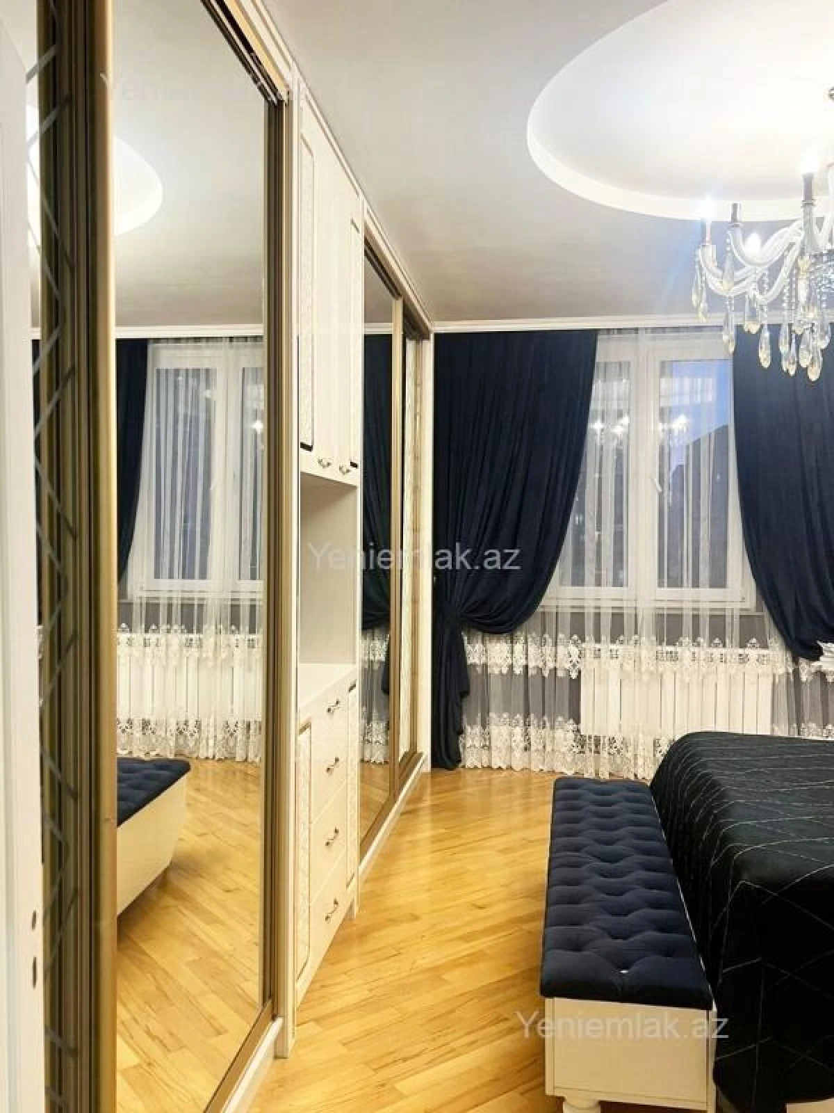Satılır 3 otaqlı yeni tikili 135 m²