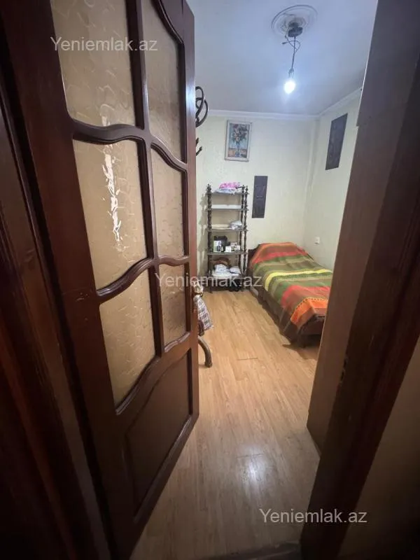 Satılır 1 otaqlı köhnə tikili 29 m²