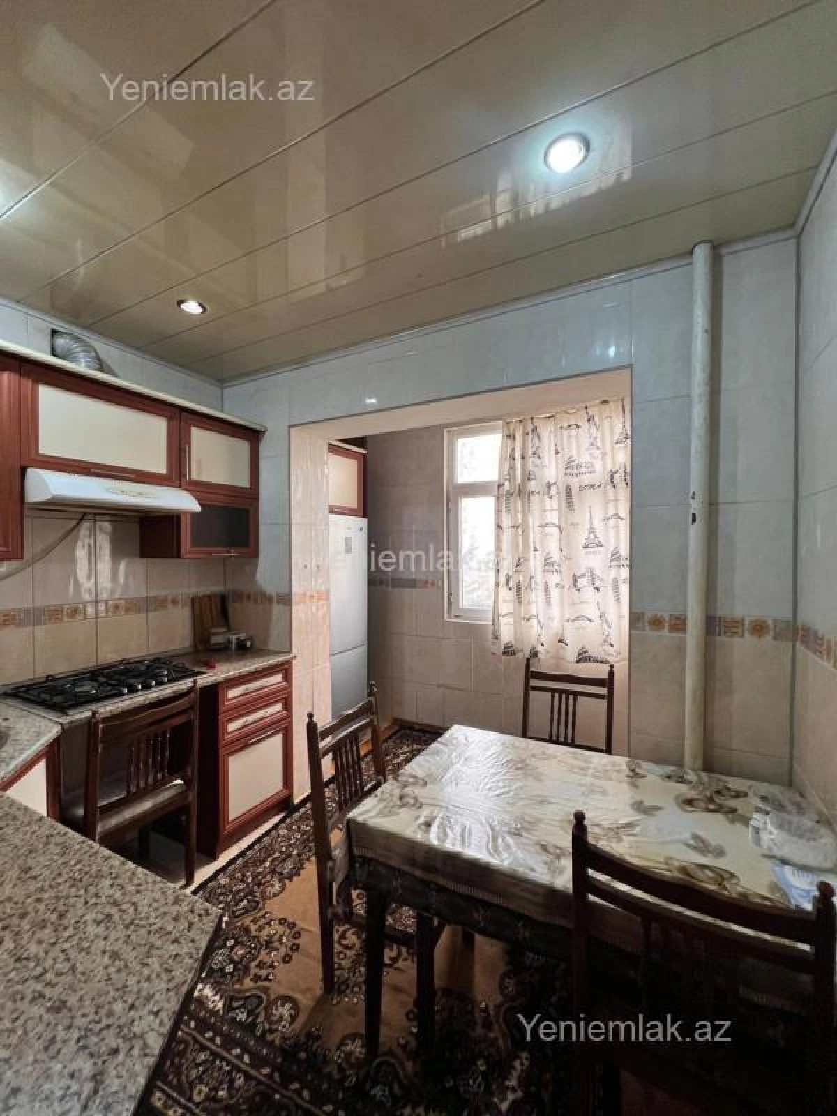 Satılır 3 otaqlı köhnə tikili 75 m²