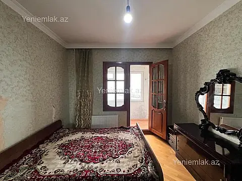 Satılır 3 otaqlı köhnə tikili 75 m²