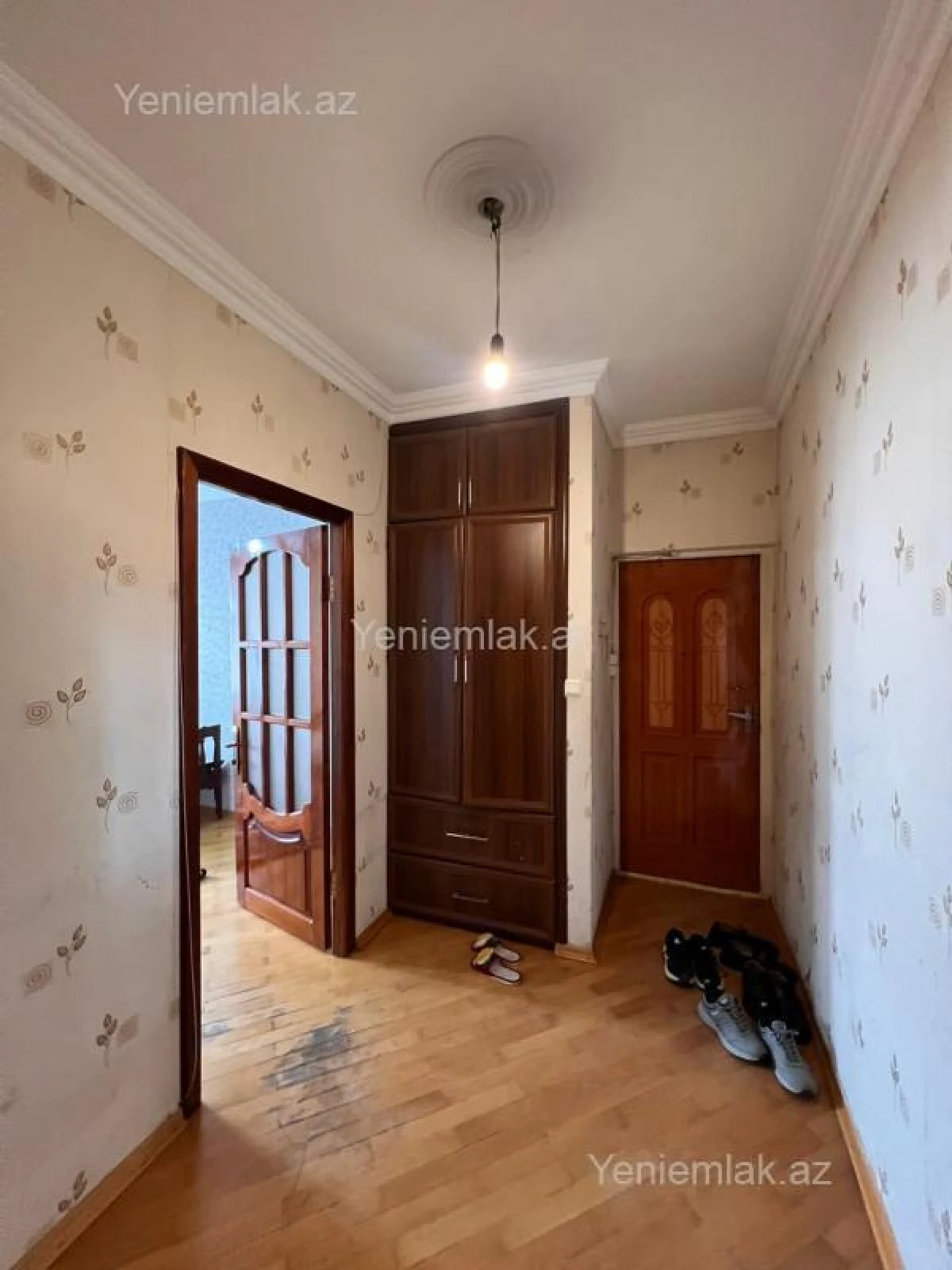 Satılır 3 otaqlı köhnə tikili 75 m²