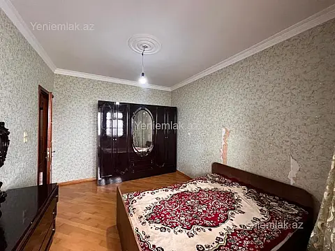 Satılır 3 otaqlı köhnə tikili 75 m²