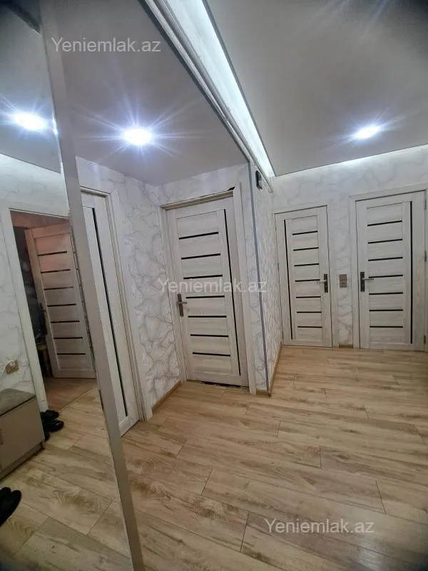 Satılır 3 otaqlı köhnə tikili 80 m²