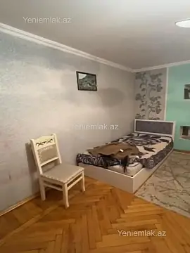 Satılır 2 otaqlı köhnə tikili 40 m²