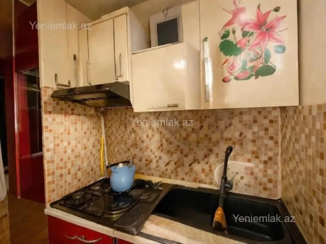 Satılır 2 otaqlı köhnə tikili 40 m²