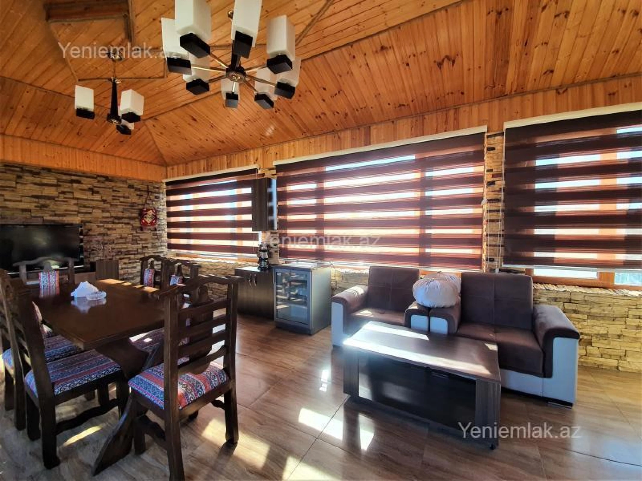 Satılır 6 otaqlı həyət evi 600 m²