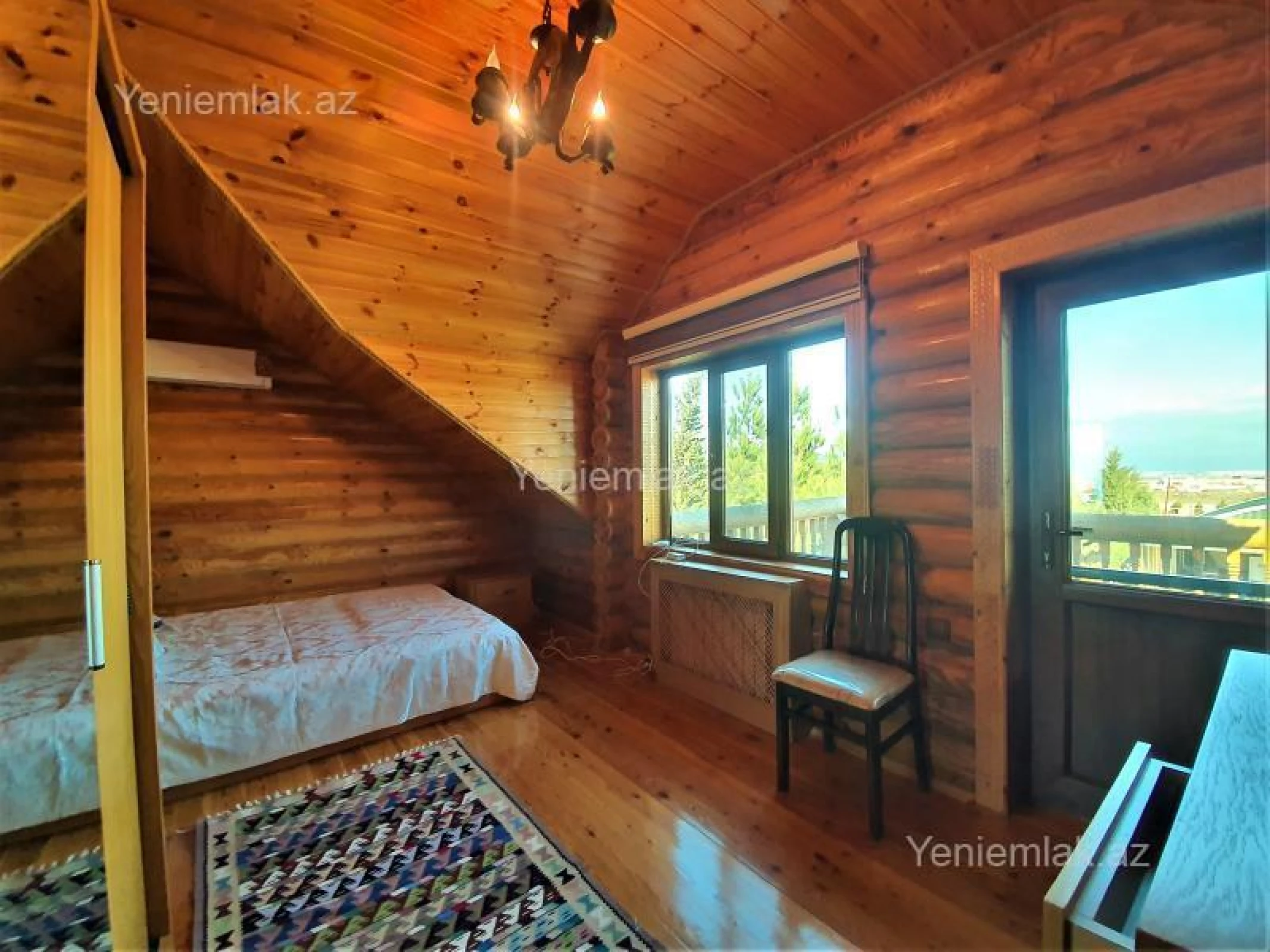 Satılır 6 otaqlı həyət evi 600 m²