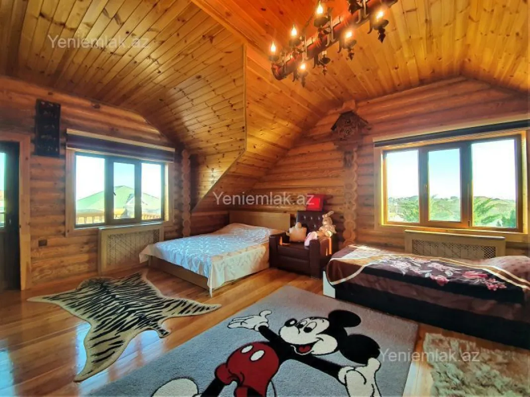 Satılır 6 otaqlı həyət evi 600 m²