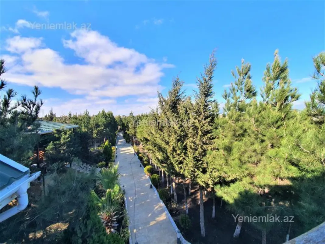 Satılır 6 otaqlı həyət evi 600 m²