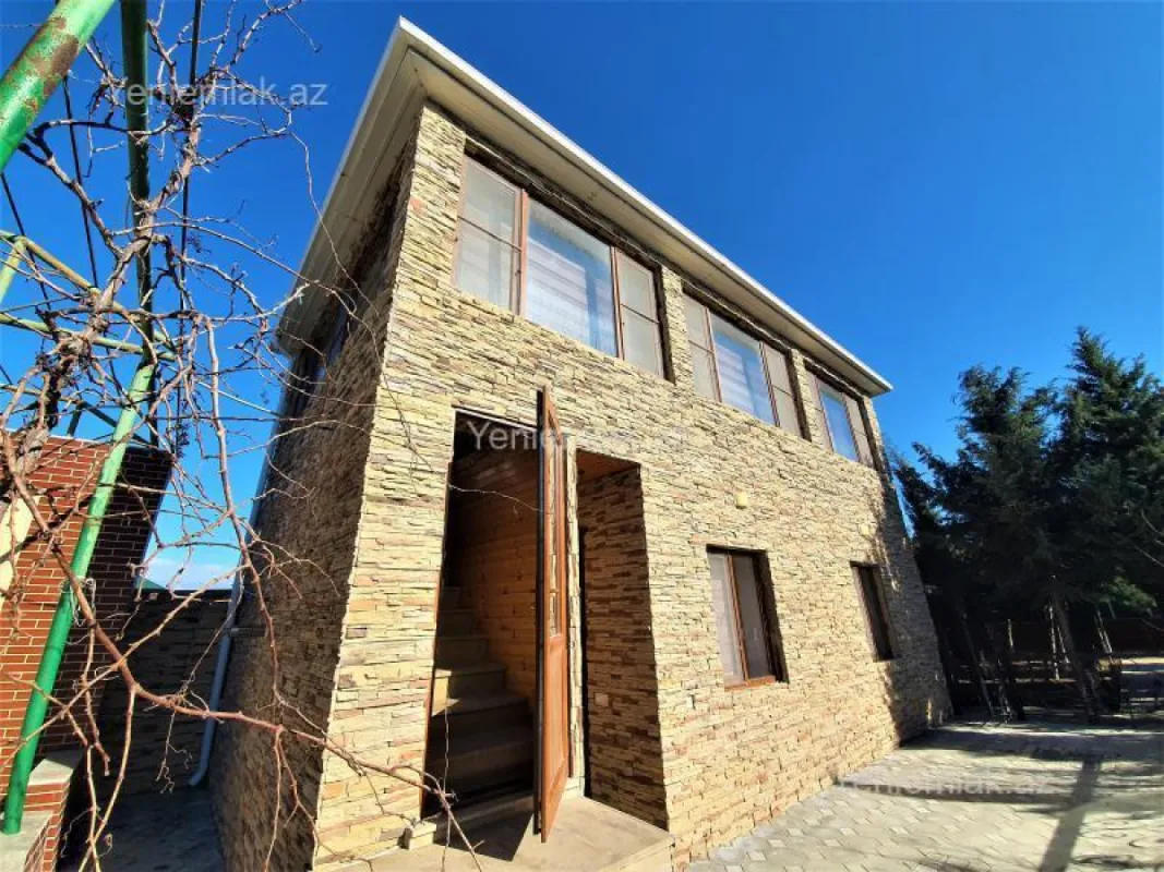 Satılır 6 otaqlı həyət evi 600 m²
