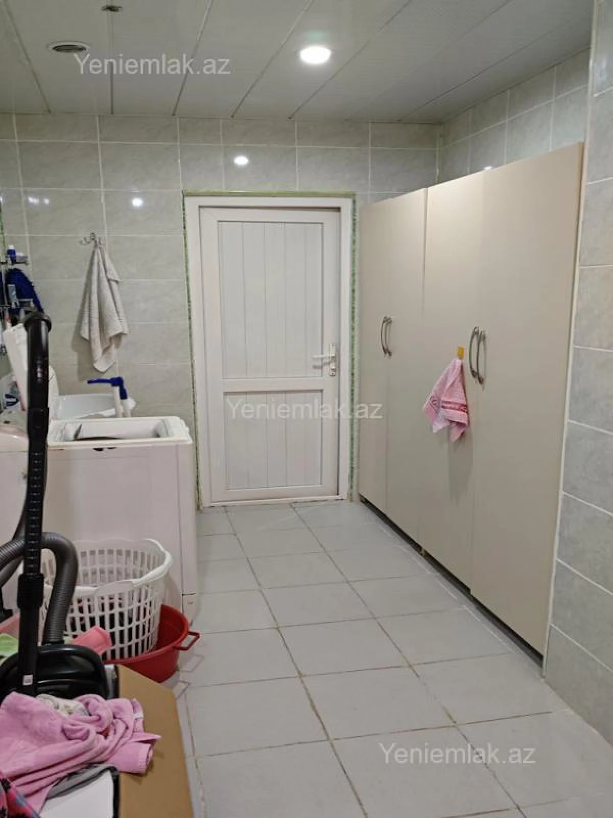 Satılır 3 otaqlı yeni tikili 135 m²