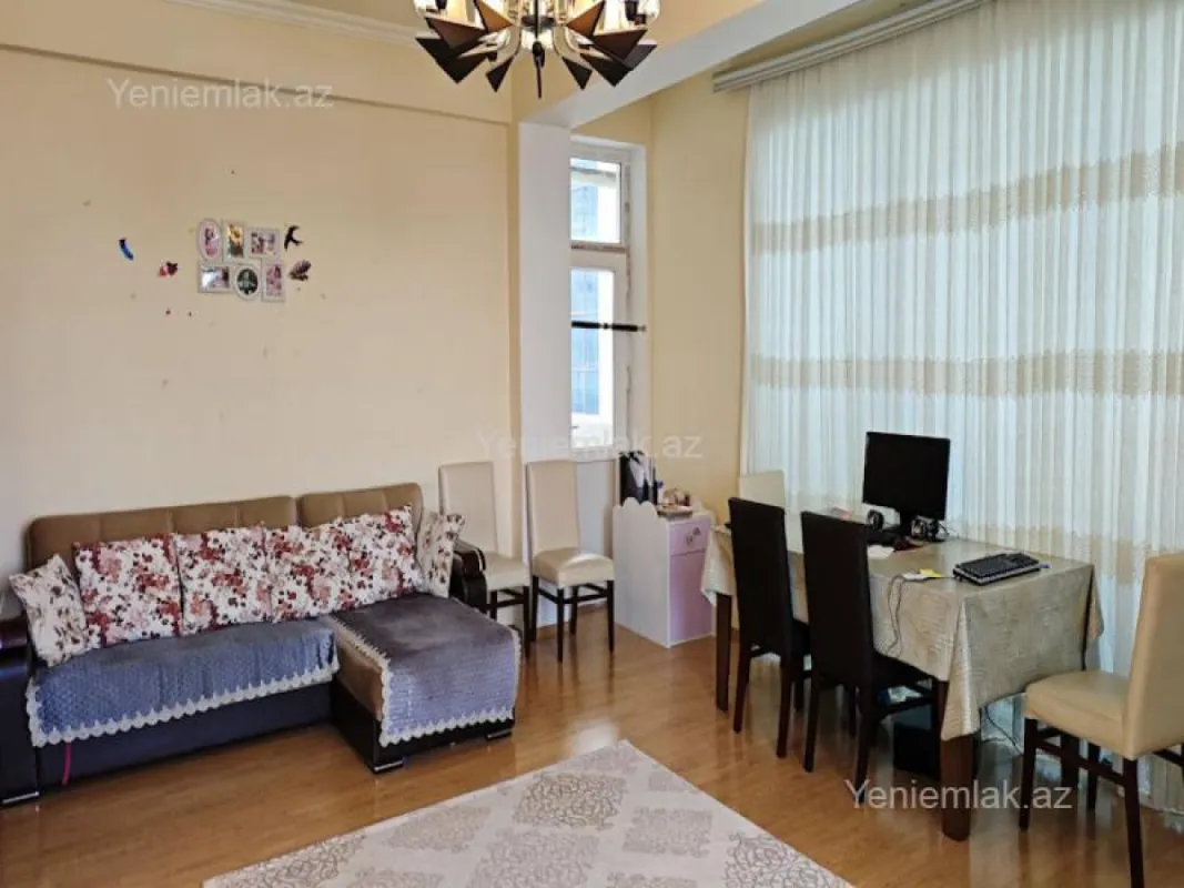 Satılır 3 otaqlı yeni tikili 135 m²