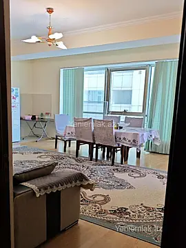 Satılır 3 otaqlı yeni tikili 135 m²