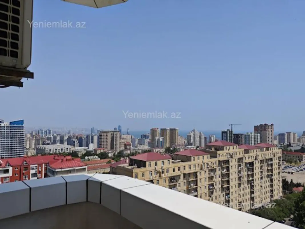 Satılır 3 otaqlı yeni tikili 135 m²