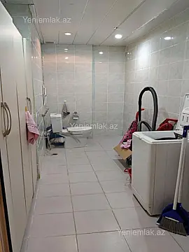 Satılır 3 otaqlı yeni tikili 135 m²