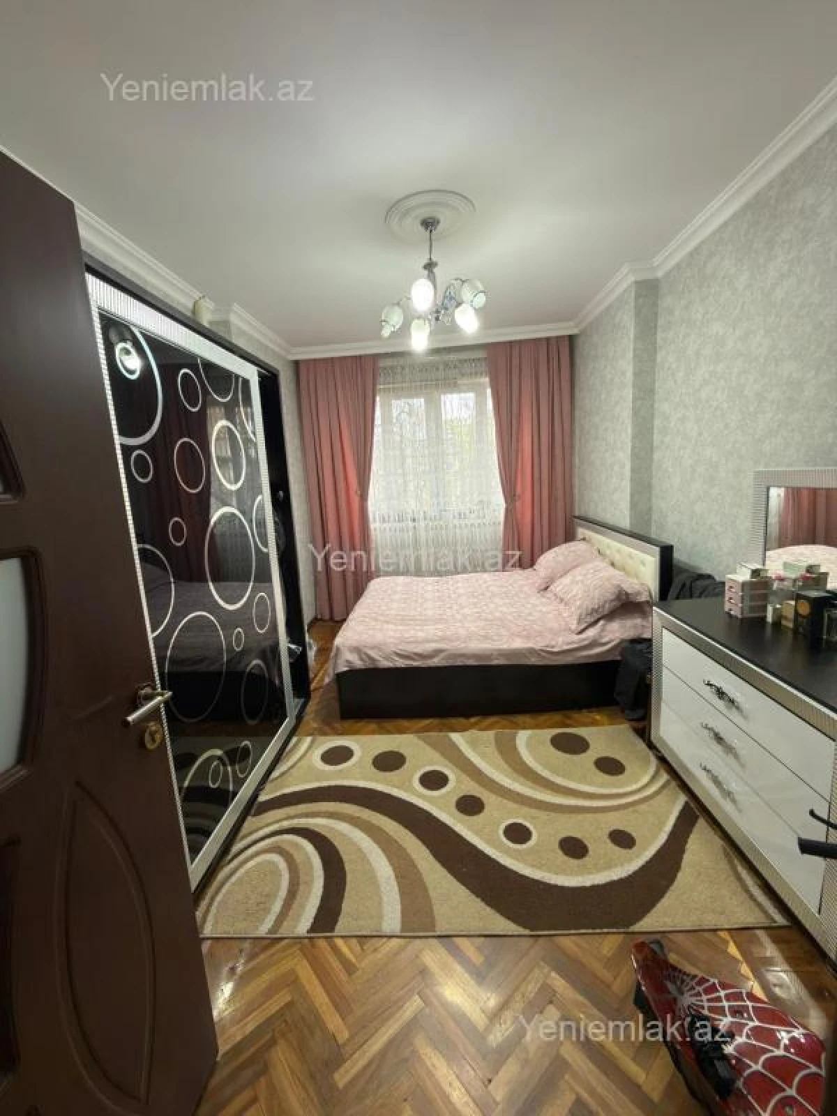 Satılır 3 otaqlı köhnə tikili 85 m²