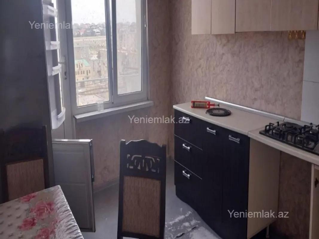 Satılır 2 otaqlı köhnə tikili 60 m²