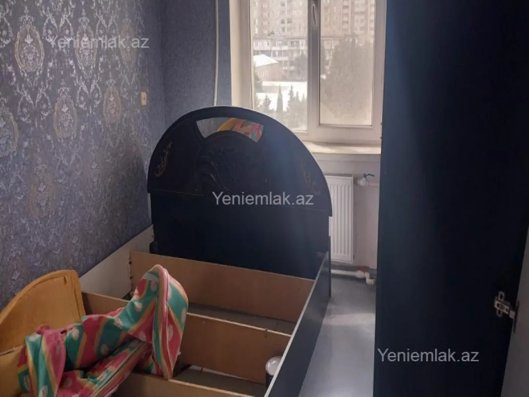 Satılır 2 otaqlı köhnə tikili 60 m²