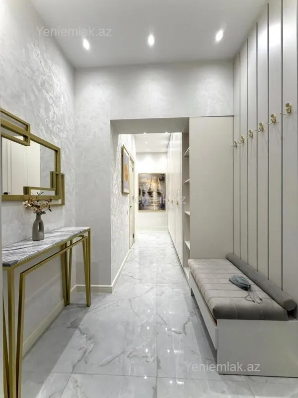 Satılır 2 otaqlı yeni tikili 83 m²