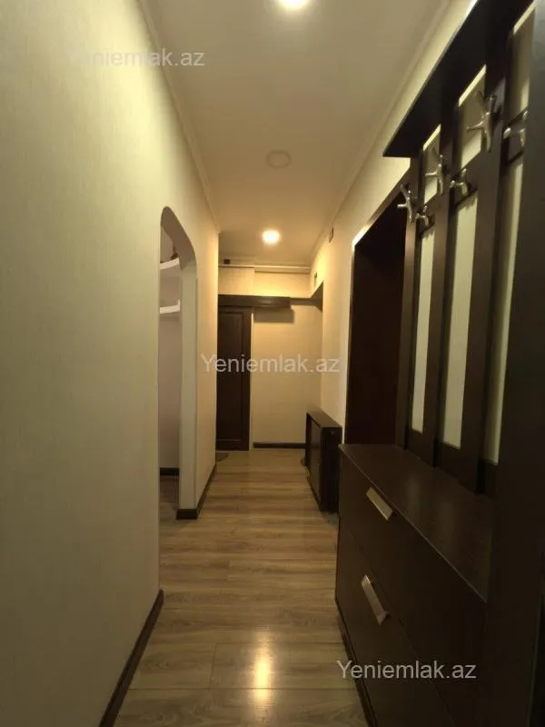 Satılır 3 otaqlı köhnə tikili 75 m²