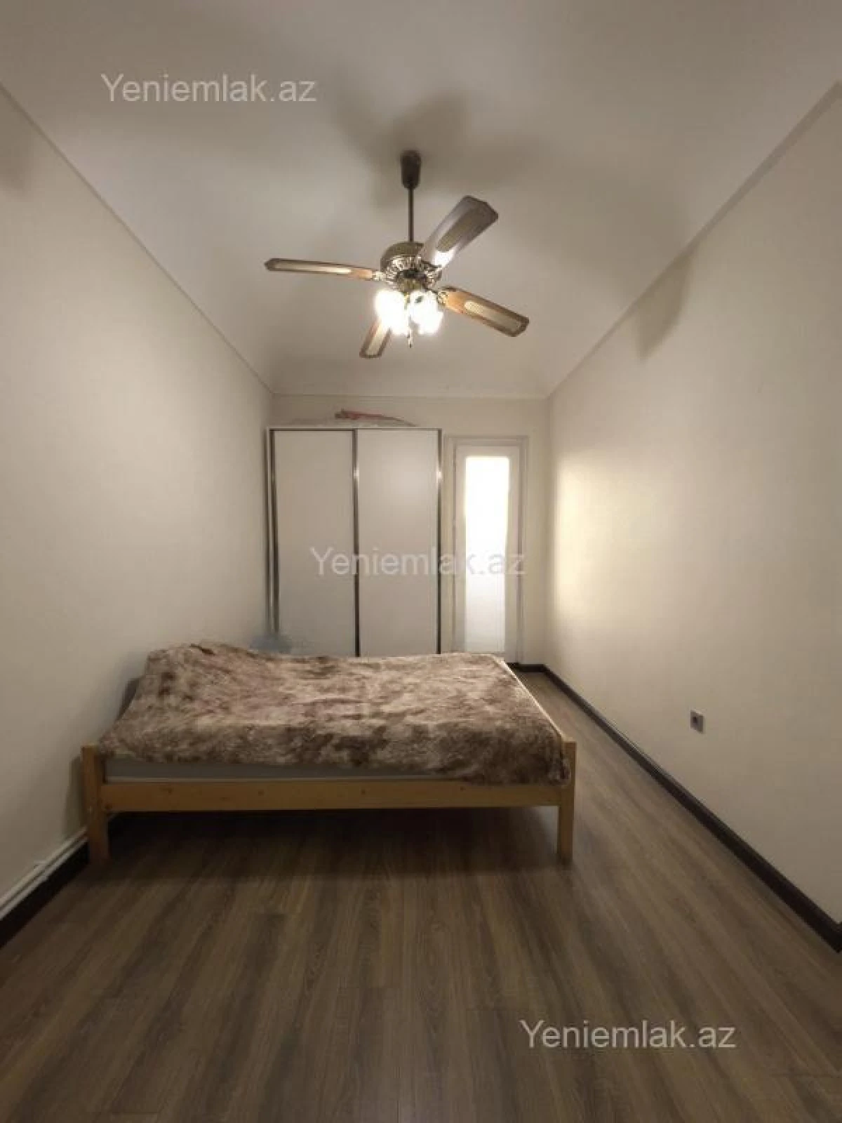 Satılır 3 otaqlı köhnə tikili 75 m²
