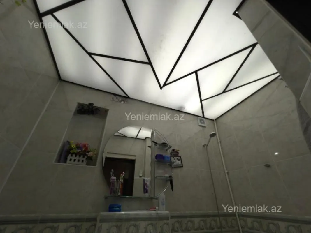 Satılır 3 otaqlı köhnə tikili 75 m²