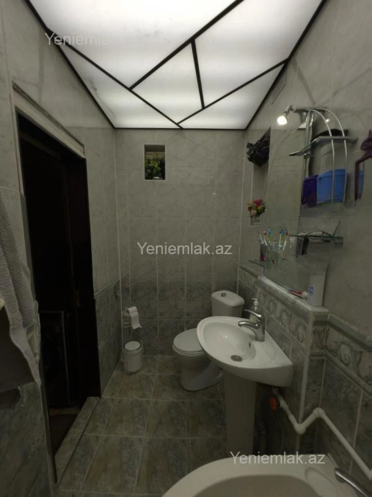 Satılır 3 otaqlı köhnə tikili 75 m²