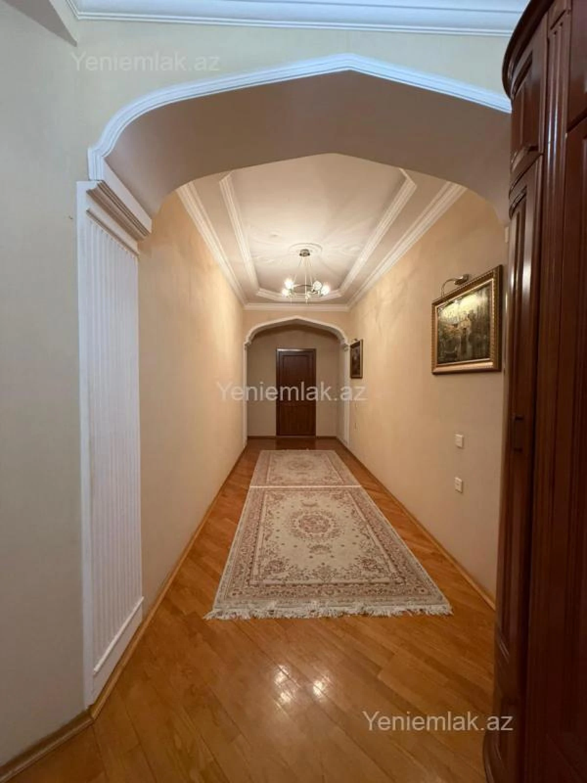 Satılır 4 otaqlı yeni tikili 200 m²